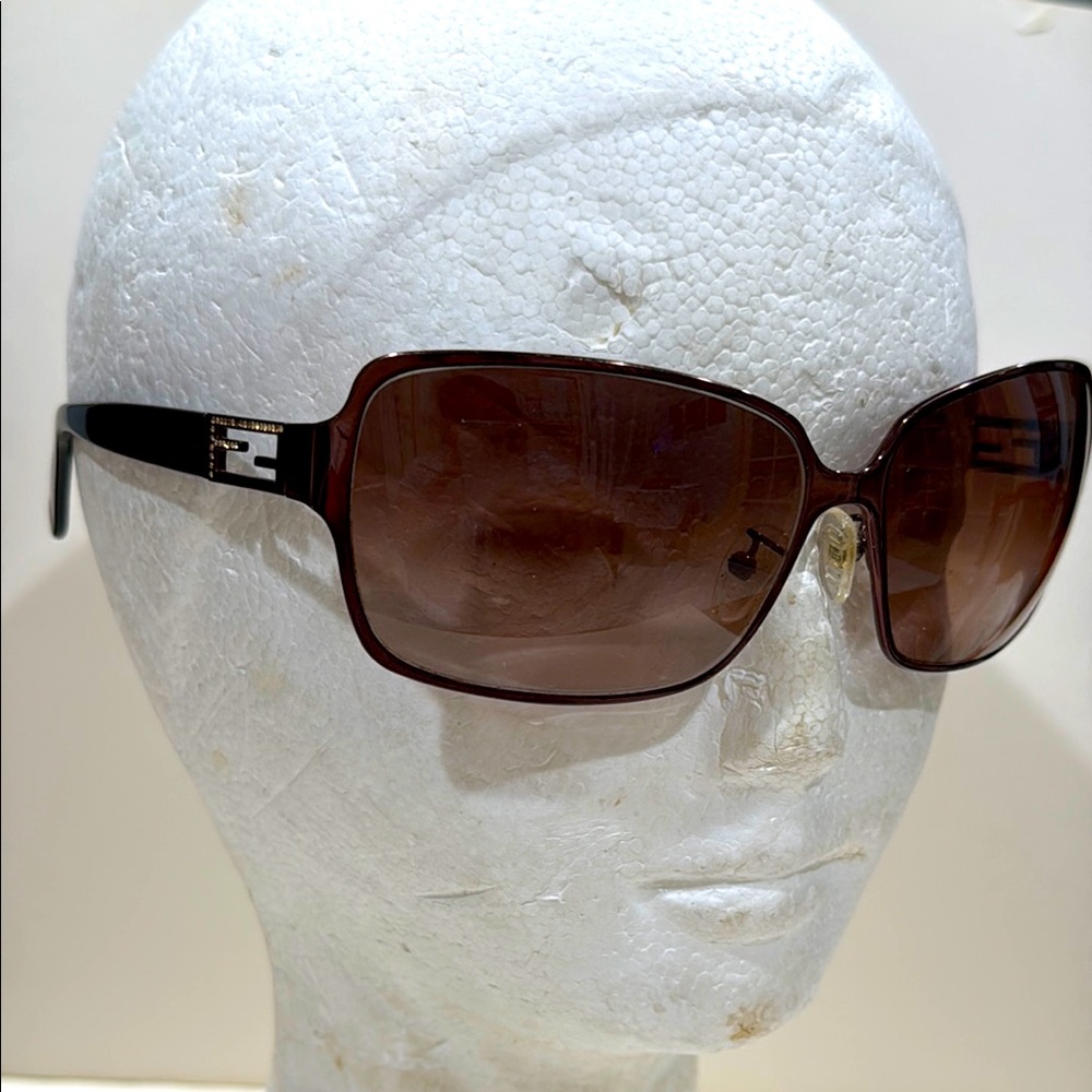 Fendi Brown Rectangle Sunglasses Gradient Lenses … - image 1